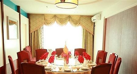 Southwest Hotel - Urumqi Extérieur photo